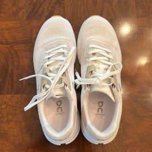 On Cloudrift sneaker size 7